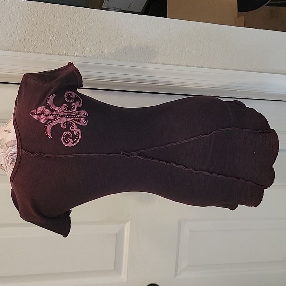 Cute Decorative Tee - Picture 9 of 14